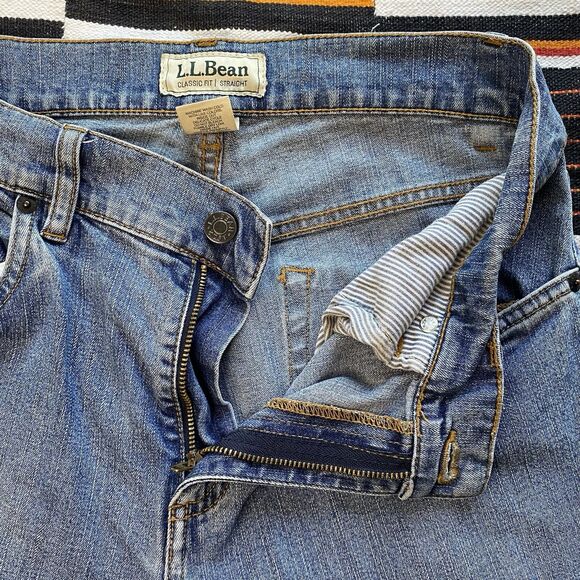 LL Bean Classic Fit Straight Denim Jeans. Size 8 T. Medium Wash. Cotton/Spandex. - Picture 9 of 13